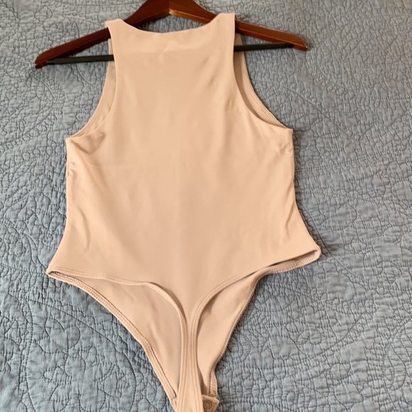 Aritzia Babaton Bodysuit - Picture 3 of 6